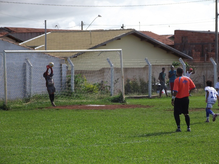 Goleiro Leandro Trianon